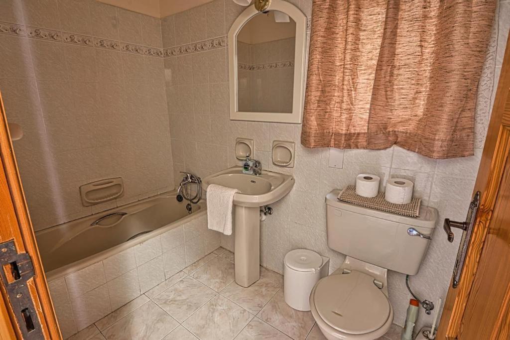 Marsalforn Seaview Apartment In A Quiet Area Qbajjar Екстериор снимка